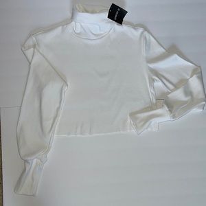 Forever 21 White turtleneck sweater crop top